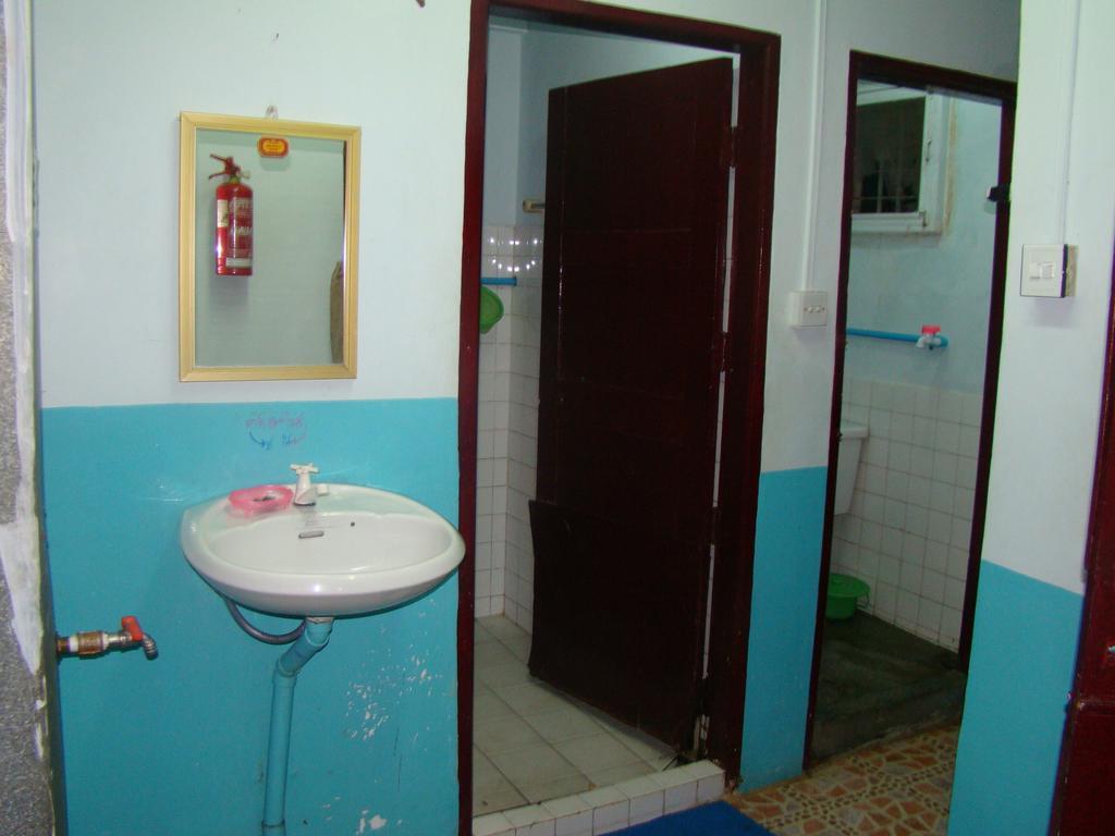 Chan Myae Thar Guest House Yangon Exterior foto